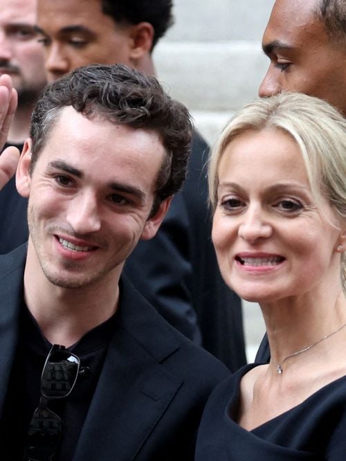 C'est le grand jour aujourd'hui ! Audrey Crespo-Mara apporte son soutien à Gaston Ardisson, le fils de Thierry Ardisson, pour son nouveau projet
