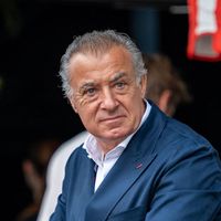 Jean Alesi comblé : à 62 ans, l'ancien champion de F1 s'est marié à Ania en Italie, dans un hameau réputé pour sa gastronomie