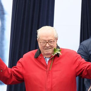Jean-Marie Le Pen
Traditionnel défilé du Front National à l'occasion du 1er mai, avec dépôt de gerbe au pied de la statue de Jeanne d'Arc, puis discours de Marine Le Pen place de l'Opéra.
Paris, le 1er Mai 2015