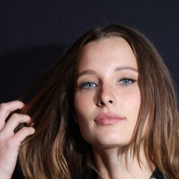 Ilona Smet assiste au défilé Etam Womenswear printemps-été 2022 lors de la Fashion Week de Paris le 04 octobre 2021 à Paris, France. Photo by Nasser Berzane/ABACAPRESS.COM
