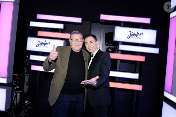 Début décembre sur le plateau de "Chez Jordan" Jean-Claude Camus, l'ex-producteur de Johnny Hallyday, n'avait pas mâché ses mots en évoquant certaines de ses prestations où il s'était montré affaibli avec une voix tremblante. 

Jordan de Luxe et  Jean Claude Camus sur le plateau de "Chez Jordan".