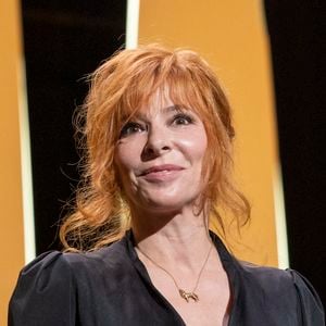 Mylène Farmer s'apprête à faire son grand retour avec "Égrégore", son treizième album studio, quatre ans après L'Emprise.

Mylène Farmer - Cérémonie de clôture du 74ème Festival International du Film de Cannes.

© Borde-Jacovides-Moreau/Bestimage
