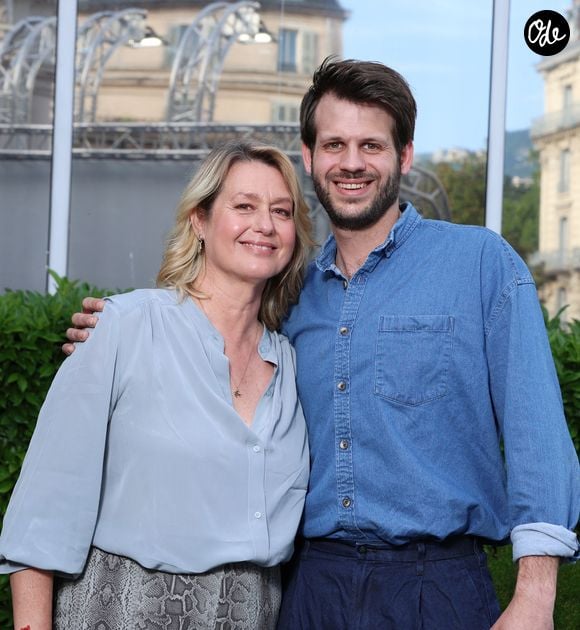 Alessandro Belmondo a partagé un message très personnel pour rendre hommage à sa grand-mère, qu’il appelle affectueusement sa "Nonna".

Exclusif - Alessandro Belmondo et Luana Belmondo au photocall de la cérémonie de clôture de de la 5ème édition du Festival du Cinéma Français & Gastronomie (7ème art et gastronomie), à à Aix-les-Bains, France © Denis Guignebourg/Bestimage