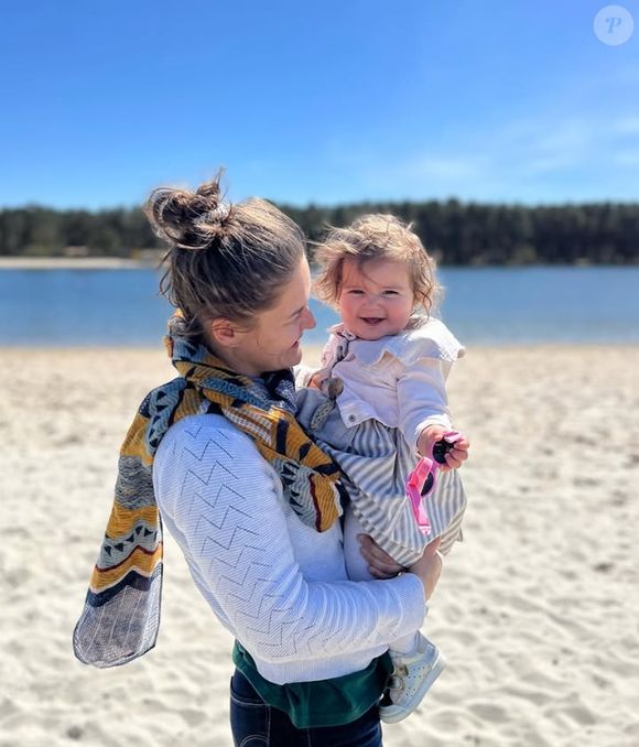 Agathe Gérin immortalisée aux côtés de sa fille Nina (Capture d'écran Instagram - 2023).
