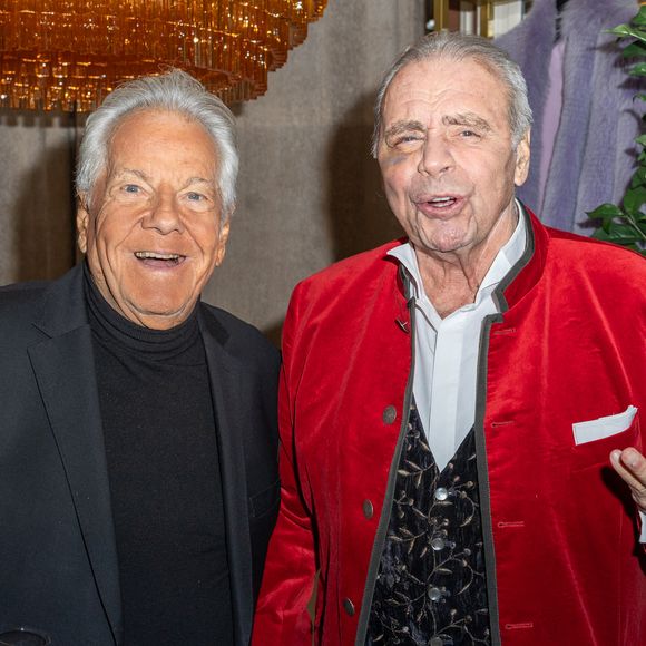 Massimo Gargia et Plamen Roussev. au dîner de Noël organisé par M.Gargia et C.Rizk au restaurant La Baia Paris le 23 novembre 2025.

© Sébastien Frémont / Bestimage