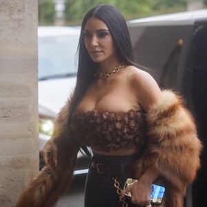 Paris, FRANCE - Kim Kardashian et Lauren Sanchez passent du temps ensemble à Paris. Photographe : Backgrid USA / Bestimage