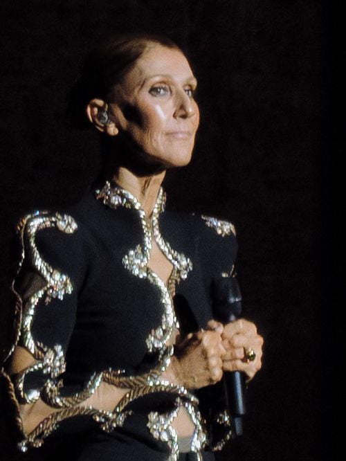 "Il aura fallu attendre 17 ans" : Céline Dion porte enfin une tenue de ce créateur français en vogue, un rêve devenu réalité