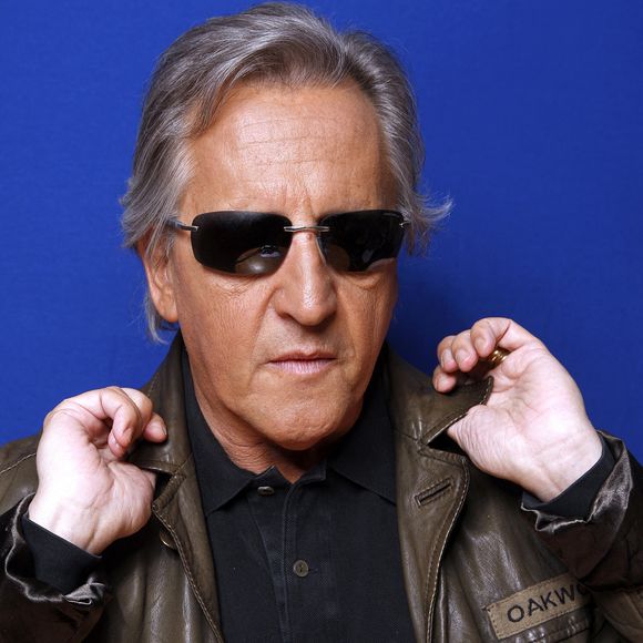 Gilbert Montagné pose lors d'une séance photo à Paris, France, en mars 2013. Photo par VIM/ABACAPRESS.COM