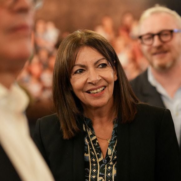 L'acteur s'en est ouvertement pris à Anne Hidalgo.

Anne Hidalgo (maire de Paris) - Inauguration de l’exposition de Yann Arthus-Bertrand « France, un album de famille » à l’Hôtel de Ville de Paris (exposition gratuite jusqu’au 2 novembre) © Anne-Sophie Guebey / Bestimage