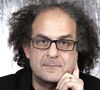 En dehors de ses interventions dans "Ça commence aujourd'hui", Laurent Karila poursuit son travail de psychiatre et d'addictologue à l'hôpital.

Exclusif - Portrait de Laurent Karila à Paris.
© Cédric Perrin/Bestimage