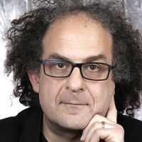 Trois canettes de 500 ml par jour ! Laurent Karila (Ça commence aujourd'hui) s'agite face à la surconsommation chez les jeunes de ces boissons tendances