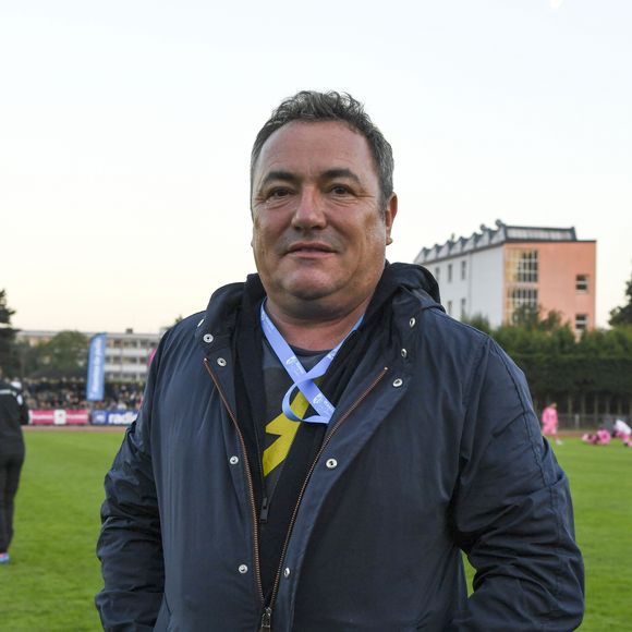 Exclusif - Prix spécial - Fabien Onteniente - Match de football caritatif organisé par le Variétés Club de France au profit de l'association "+ de Vie" présidée par Bernadette Chirac et de l’association "Urma" présidée par Laurent Blanc au stade Jean-Paul David à Mantes-la-Jolie le 11 octobre 2016. © Pierre Perusseau/Bestimage