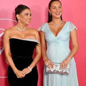 Sur TikTok, le créateur a publié une vidéo montrant les coulisses de cette réalisation.

Eva Longoria et Alexandra Leclerc (enceinte) lors de la seconde édition du Global Gift Gala à l'hôtel de Paris à Monaco, le 9 octobre 2026. Cette année, les bénéfices de cette soirée caritative iront à 3 associations, Fight Aids Monaco, Corazones Unidos et Global Gift Foundation. © Bruno Bebert / Bestimage