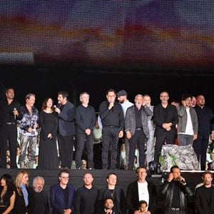 Patrick Fiori sera aux commandes de cette grande soirée dédiée à la musique et à la culture corses.

Ici, le final avec tous les artistes de la soirée durant Corsu Mezu Mezu, le concert emmené par Patrick Fiori qui a eu lieu au stade Orange Vélodrome à Marseille, le 22 mai 2026, diffusé le 28 août sur France 3. © Bruno Bebert/Bestimage