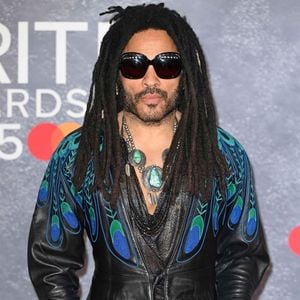 "Vanessa était la femme parfaite, mais elle est arrivée au mauvais moment. Je le regrette." ajoutait-il.

 London, UNITED KINGDOM  - Celebrities arrive at the The BRIT Awards 2025 at Intercontinental Hotel London - The O2 in London, England. © Backgrid Bestimage