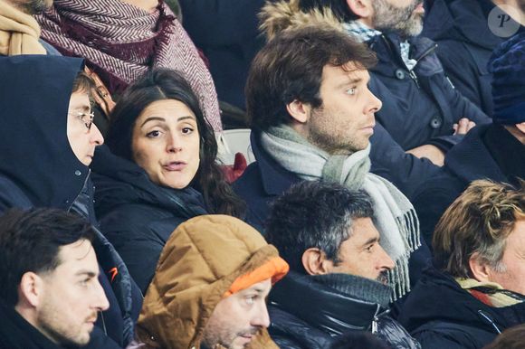 Agathe Lambret et son compagnon Benjamin Duhamel - Célébrités assistent au match de Ligue des champions entre le PSG et Manchester City (4-2) au Parc des Princes à Paris le 22 janvier 2025. © Cyril Moreau/Bestimage