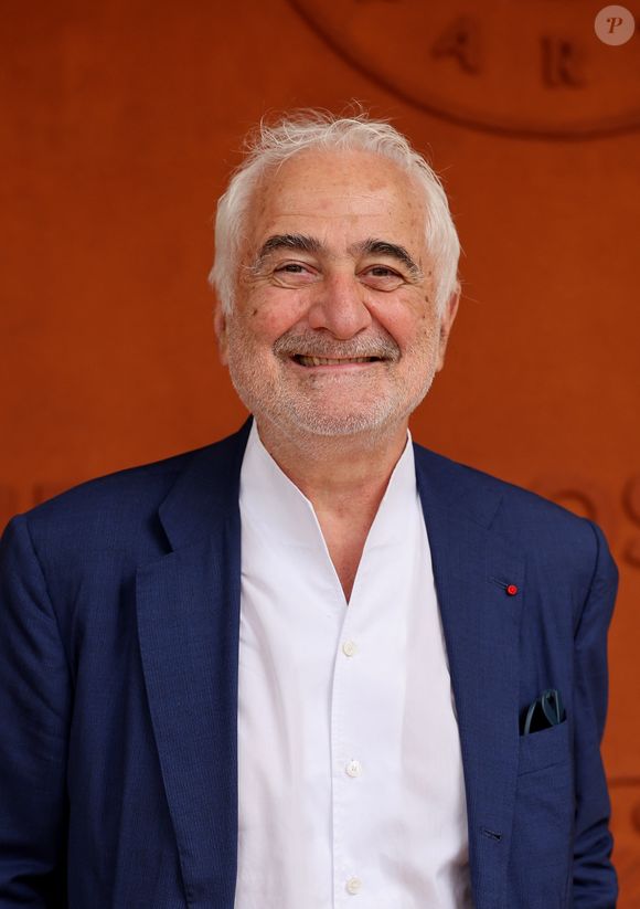 Ce lieu unique a été sacré meilleur restaurant du monde en 2026 par La Liste.

Guy Savoy - Les célébrités au photocall du village lors des Internationaux de France de Tennis de Roland Garros 2026. Paris, le 31 mai 2026. © Jacovides / Bestimage