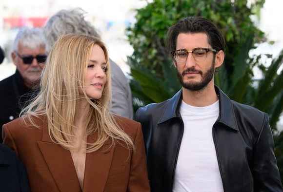 Virginie Efira et Pierre Niney au photocall de Parallel Tales au 79ème Festival de Cannes. Crédit photo : Doug Peters/Doug Peters.