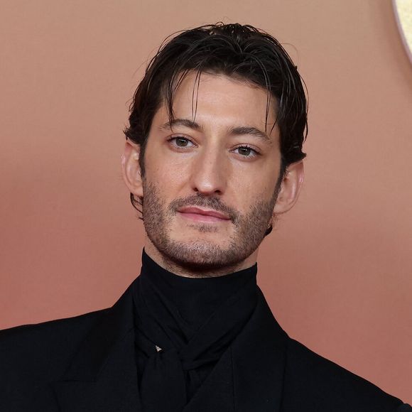 Pierre Niney a récemment franchi un cap important ! 

Pierre Niney - Photocall de la 50ème édition de la cérémonie des César à l'Olympia à Paris, France. © Dominique Jacovides - Olivier Borde / Bestimage