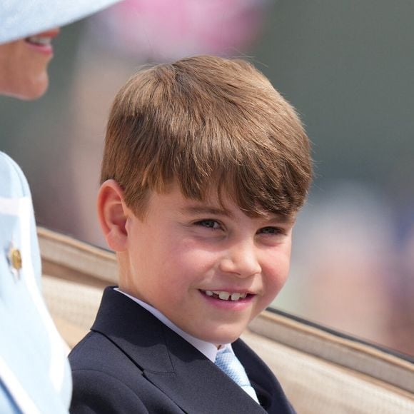 Le prince Louis s'est montré cette année très sage lors de la cérémonie

Le prince Louis de Galles - Des membres de la famille royale assistent à la parade « Trooping the Colour » au palais de Buckingham, à Londres, au Royaume-Uni, le 13 juin 2026.
© Julien Burton / Bestimage
