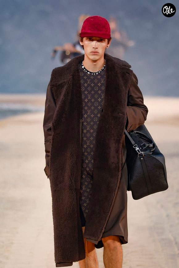 Défilé de mode Louis Vuitton Prêt à Porter Collection Homme Printemps/Été 2027 lors de la Fashion Week de Paris, à la Cité Internationale Universitaire de Paris, France, le 23 juin 2026. © Bestimage