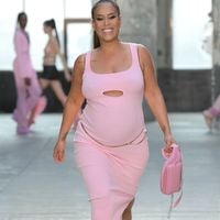 Amel Bent a accouché à 5 jours d’écart dans la même maternité qu’une grande amie star