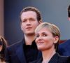Le duo était en concert ce week-end et a Noé Boon a conquis le public en chantant.

Noé Boon et sa mère Judith Godrèche lors de la montée des marches du film "Furiosa : A Mad Max Saga" lors du 77ème Festival International du Film de Cannes, au Palais des Festivals à Cannes, le 15 mai 2024.

© Jacovides-Moreau / Bestimage