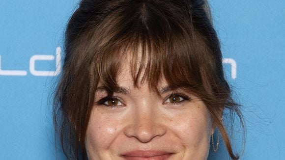 “Nous sommes plutôt normaux”, la fille de Clovis Cornillac et Caroline Proust, Alice Cornillac, parle de ses célèbres parents