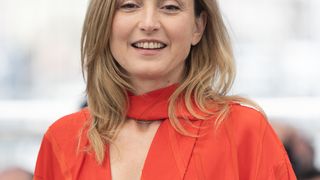 "Ça sera une renaissance pour moi" : Julie Gayet adresse un message à sa future petite-fille
