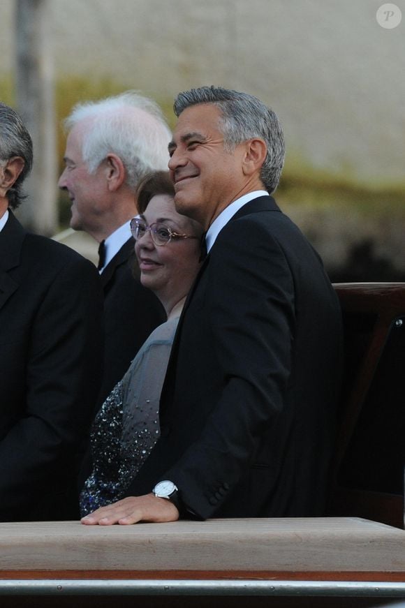La disparition est survenue le vendredi 19 décembre, à quelques jours de Noël.

George Clooney et ses invités se rendent à son mariage avec Amal Alamuddin à Venise, le 27 septembre 2014. Photo par AGENCE / BESTIMAGE