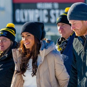 Le prince Harry, duc de Sussex et Meghan Markle, duchesse de Sussex, en visite au camp d'entrainement des athlètes des Invictus Games 2024 à Whistler en Colombie Britannique, le 14 février 2024. Backgrid USA / Bestimage