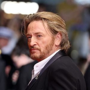 Benoît Magimel - Descente des marches du film " Histoires de la nuit " lors du 79ème Festival International du Film de Cannes, le 22 mai 2026. © Jacovides-Moreau / Bestimage