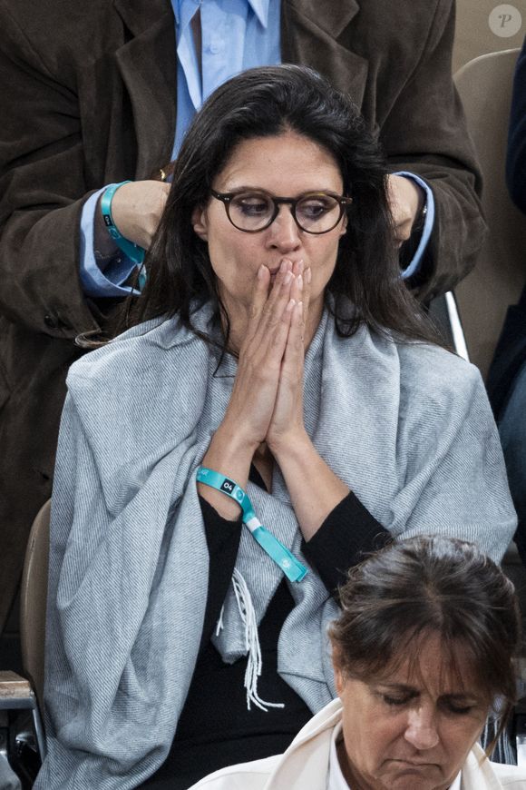 Apolline de Malherbe dans les tribunes lors des Internationaux de France de Tennis de Roland Garros 2025, à Paris, France, le 4 juin 2025. © Jacovides-Moreau/Bestimage