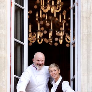 Exclusif - Le célèbre chef étoilé Philippe Etchebest et sa femme Dominique ouvrent un nouveau restaurant "La maison Nouvelle" dans le quartier très branché des Chartrons à Bordeaux, France, le 21 janvier 2022. © Fabien Cottereau/Bestimage
