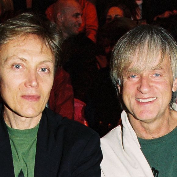 "Je me suis dit, il est gonflé ! On n'oublie pas ce genre de rencontre", avait raconté le parolier auprès de nos confrères de Gala. 

Archives : Dave et son compagnon Patrick Loiseau