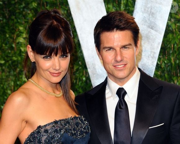 Tom Cruise et Katie Holmes ont divorcé en 2012.

Hollywood Les stars Tom Cruise et Katie Holmes divorcent, mettant fin à un mariage de cinq ans. Le cabinet de l'avocat Jonathan Wolfe, spécialisé dans les divorces de célébrités, a confirmé le divorce. "Il s'agit d'une affaire personnelle et privée", a-t-il déclaré dans un communiqué. Ils ont une fille de six ans, Suri, et Cruise, 49 ans, a deux enfants de son mariage avec Nicole Kidman. Cruise a épousé Holmes, 33 ans, sa troisième femme, dans un château italien. Photo d'archives : Katie Holmes (L) et Tom Cruise arrivent à la Vanity Fair Oscar Party, à l'hôtel Sunset Tower à West Hollywood, Californie. Photo by Anthony Harvey/PictureGroup/ABACAPRESS.COM