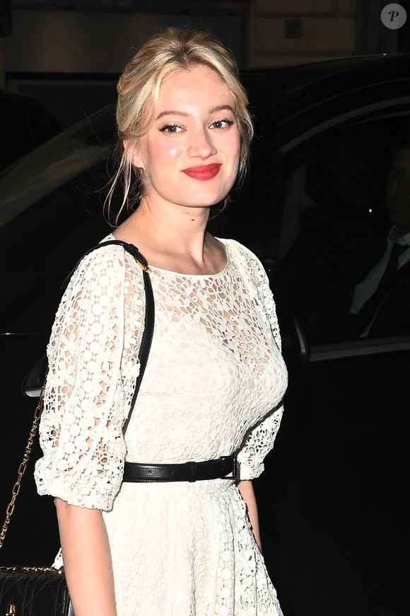 Ainsi que Nadia Tereszkiewicz. Tous (ou presque) avaient respecté le dress code du blanc 

Nadia Tereszkiewicz - Dior Cruise 2026 Fashion Show
Villa Albani Torlonia - Rome, Italie le 27 mai 2025
SGP / BESTIMAGE