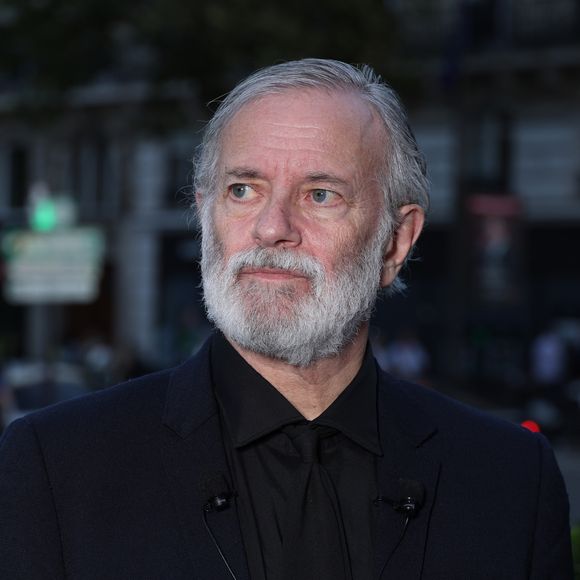 sur un tournant qu'on avait pas vraiment vu venir :

Exclusif -   Francis Huster lors de la soirée des 90 ans du prix des Deux Magots à Paris le 25 septembre 2023.

© Denis Guignebourg / Bestimage