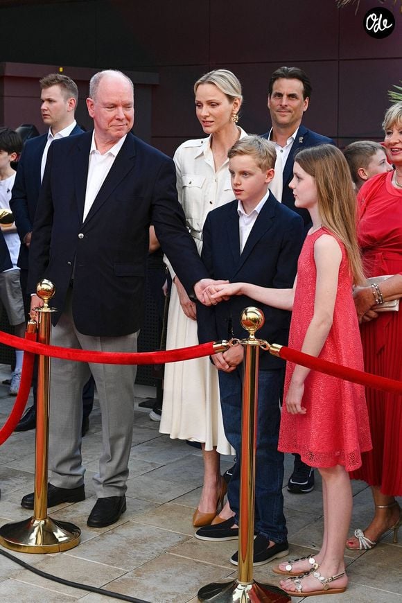 Le prince Albert II de Monaco, la princesse Charlène de Monaco, la princesse Gabriella de Monaco, comtesse de Carladès, et le prince Jacques de Monaco, marquis des Baux, assistent à l’inauguration de l’espace thématique consacré à la Principauté de Monaco à Europa-Park, à Rust, en Allemagne, le 29 juin 2026. © Dana Press/Bestimage