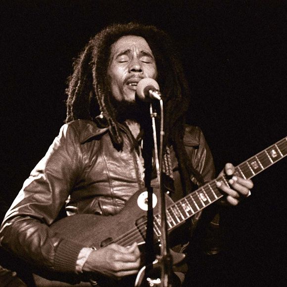 mais aussi de sa fortune colossale.

Archive de Bob Marley