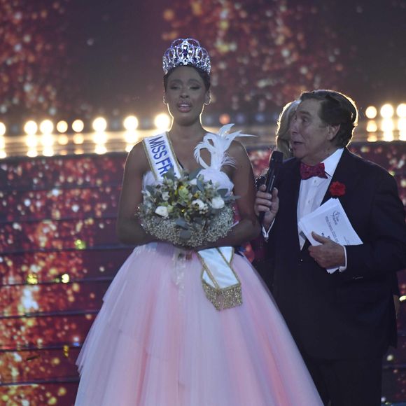 L'identité de notre nouvelle Miss France est désormais connue !

 Crédits : Pierre Billard/sipa press via Bestimage
