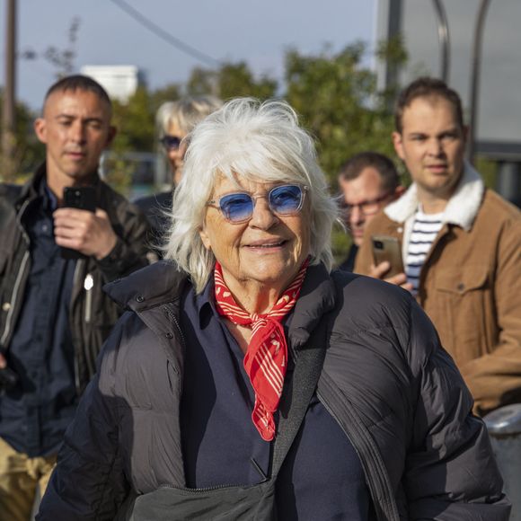 Exclusif - Catherine Lara - Arrivées des personnalités à l'enregistrement de l'émission "Vivement dimanche", diffusée le 9 novembre 2025, aux studios Rive Gauche à Paris le 1er octobre 2025. © Vincenzo Arnone/Bestimage