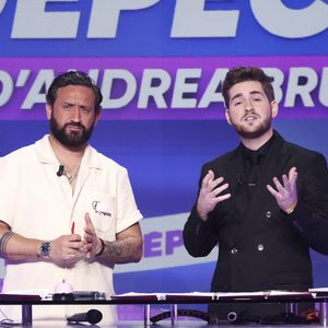 "Après cinq magnifiques saisons, il est temps pour moi de quitter TBT9", a-t-il premièrement écrit

Exclusif - Cyril Hanouna, Andrea Bruche, sur le plateau de TBT9 (Tout beau tout n9uf), présenté par C.Hanouna, et diffusé en direct sur W9, à Paris, France, le 3 avril 2026. © Jack Tribeca/Bestimage