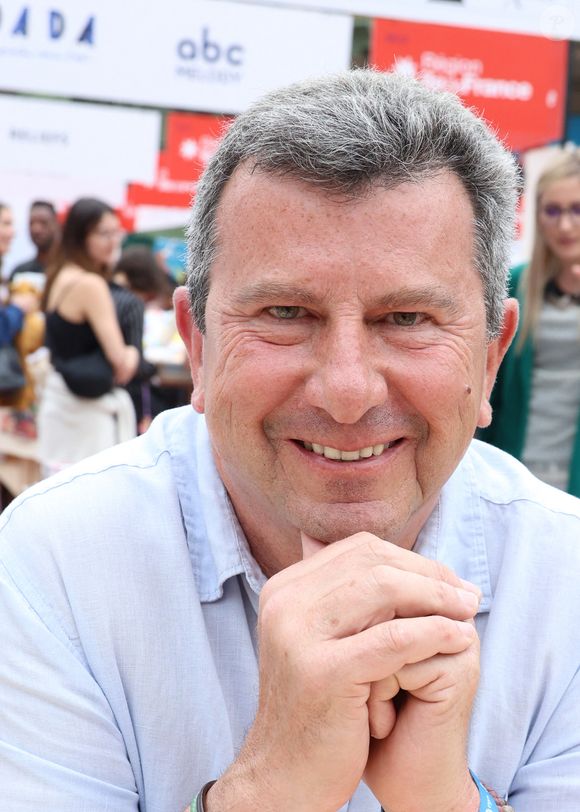 Ce 2 octobre 2025, une décision de justice pourrait bien enfin débloquer la situation.

Pascal Bataille - Festival du Livre de Paris 2025 au Grand Palais à Paris le 12 Avril 2025.

© Denis Guignebourg / Bestimage