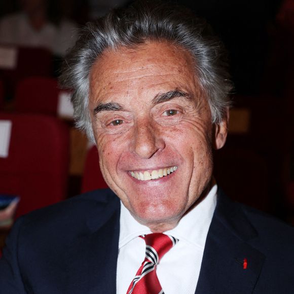 Gérard Holtz est l'heureux papa de deux fils.

Gérard Holtz assiste au dévoilement de sa figure de cire par Antoine Dupont et Frédéric Michalak au musée Grévin à Paris, France. Photo Jérôme Dominé/ABACAPRESS.COM