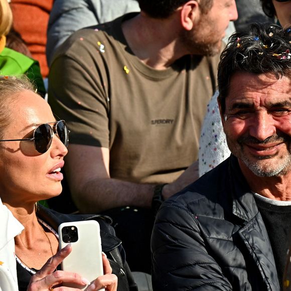 C'est ce lundi 26 mais que Adriana Karembeu a partagé une vidéo de Nina, vêtue d'une tenue de judokate, et prête à en découdre. 

Adriana Karembeu Ohanian et son mari Aram durant la première bataille de fleurs du Carnaval de Nice 2022, Roi des Animaux, place Masséna à Nice, le 13 février 2022. © Bruno Bebert/Bestimage