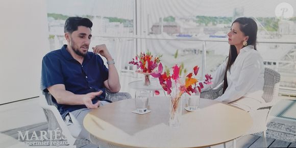 Un peu plus d'un an après "Mariés au premier regard", c'est décidé : Raphaël tente sa chance dans l'industrie de la musique. Deux titres sont déjà disponibles sur les plates-formes de streaming : "Libre" et "Je pourrais".

Raphaël, candidat de la 8e saison de "Mariés au premier regard", lors de l'émission du 24 juin 2024. M6