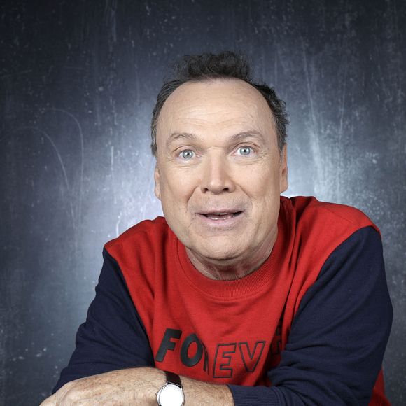 Portrait de Julien Lepers, lors de l'enregistrement de l'émission "Chez Jordan" à Paris. Le 5 octobre 2022 © Cédric Perrin / Bestimage