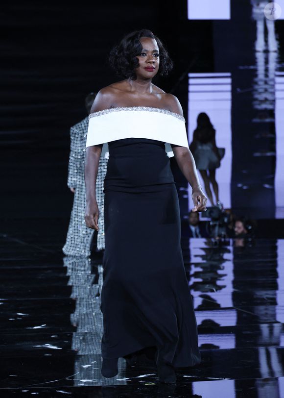 Viola Davis au défilé « L' OREAL » Collection Prêt-à-Porter Printemps-Été 2026 lors de la Fashion Week de Paris (PFW), le  29 Septembre 2025.
© Denis Guignebourg / Bestimage