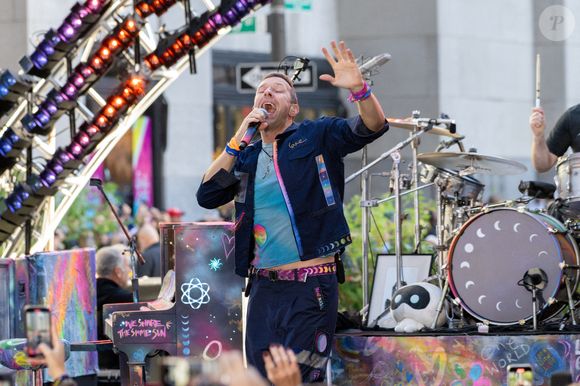 Coldplay se produit lors du Today Show Citi Concert Series de NBC sur la Plaza du Rockefeller Center à New York le 8 octobre 2024. Photo par Ron Smits/London Entertainment/Splash News/ABACAPRESS.COM